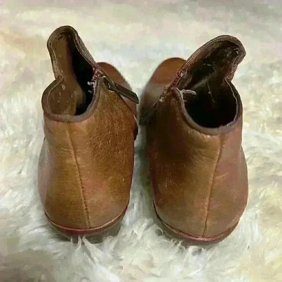 SAM EDELMAN Petty Brown Leather Low Heel Zip Ankle Boots - Picture 4 of 9